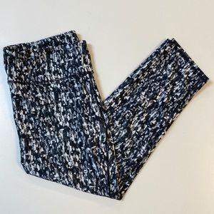 Fabletics cropped leggings